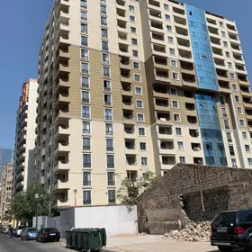 In Baku 70.0 m² apartment is for rent - Image 3