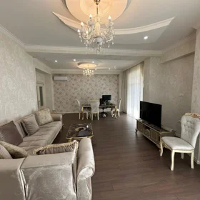In Baku 128.0 m² apartment is for rent - Image 2