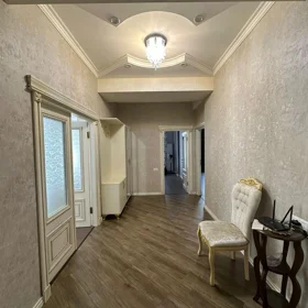 In Baku 128.0 m² apartment is for rent - Image 4
