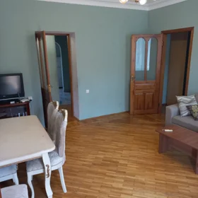 In Baku 80.0 m² apartment is for rent - Image 3
