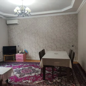 In Baku 90.0 m² house with 3.0 rooms is for rent - Image 2