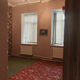 In Baku 90.0 m² house with 3.0 rooms is for rent - Image 3