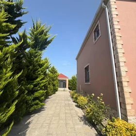 In Baku 300.0 m² house with 5.0 rooms is for sale - Image 3