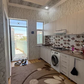 In Baku 60.0 m² house with 3.0 rooms is for sale - Image 2