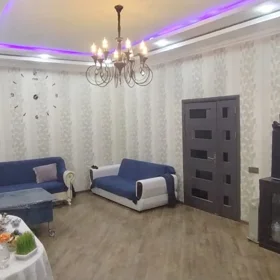 In Baku 176.0 m² house with 4.0 rooms is for sale - Image 2