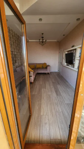 In Baku 75.0 m² apartment is for sale - Image 3
