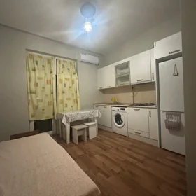 In Baku 70.0 m² apartment is for rent - Image 5