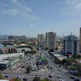 In Baku 130.0 m² apartment is for rent - Image 2