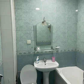 In Baku 70.0 m² apartment is for sale - Image 5