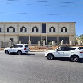 In Baku 1200.0 m² commercial is for rent - Image 2