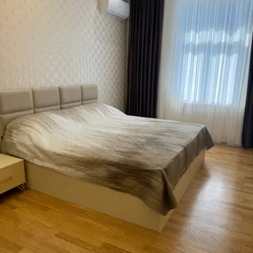 In Baku 130.0 m² apartment is for rent - Image 3