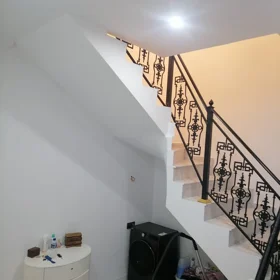 In Baku 180.0 m² house with 4.0 rooms is for rent - Image 4