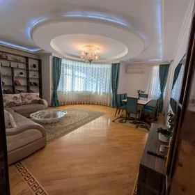 In Baku 140.0 m² apartment is for rent - Image 3
