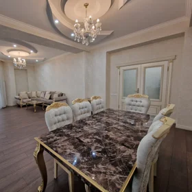 In Baku 128.0 m² apartment is for rent - Image 2