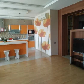 Baku-da 133.0 m2 mənzil kirayə verilir - Şəkil 2