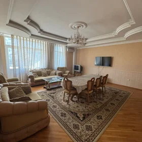 In Baku 148.0 m² apartment is for sale - Image 2