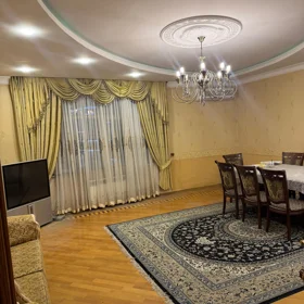 In Baku 130.0 m² apartment is for rent - Image 3