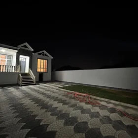 In Baku 5.0 m² house with 4.0 rooms is for sale - Image 2