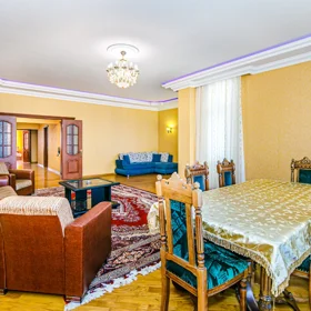 In Baku nan m² apartment is for sale - Image 5