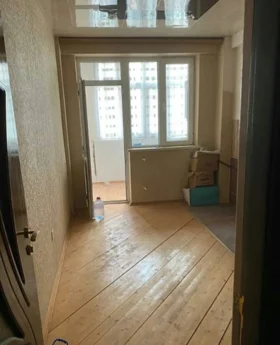 In Baku 70.0 m² apartment is for sale - Image 2