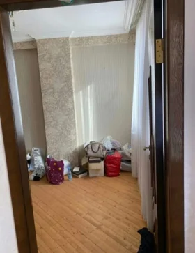 In Baku 70.0 m² apartment is for sale - Image 4