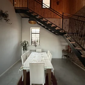 In Baku 200.0 m² house with 4.0 rooms is for sale - Image 3