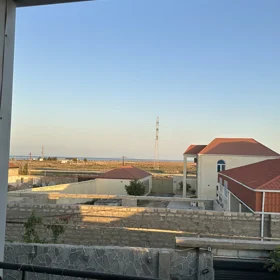 In Baku 200.0 m² house with 4.0 rooms is for sale - Image 4