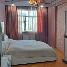 In Baku 135.0 m² apartment is for sale - Image 5