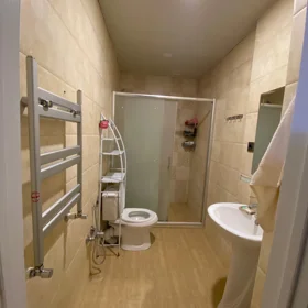 In Baku 60.0 m² apartment is for rent - Image 3