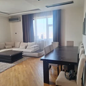 In Baku 105.0 m² apartment is for rent - Image 2