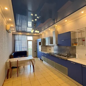 In Baku 185.0 m² apartment is for rent - Image 3