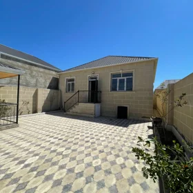 In Baku 100.0 m² house with 3.0 rooms is for sale - Image 2