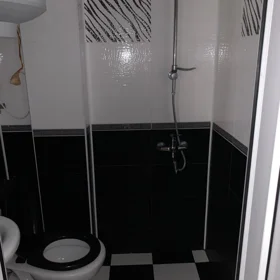 In Baku 50.0 m² apartment is for rent - Image 2