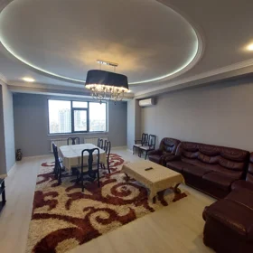 In Baku 136.0 m² apartment is for rent - Image 4