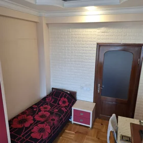 In Baku 170.0 m² apartment is for sale - Image 3