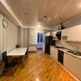 In Baku 120.0 m² apartment is for rent - Image 4