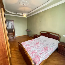 In Baku 150.0 m² apartment is for rent - Image 4