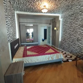 In Baku 90.0 m² apartment is for rent - Image 3