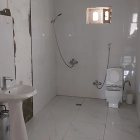 In Baku 80.0 m² house with 3.0 rooms is for sale - Image 4