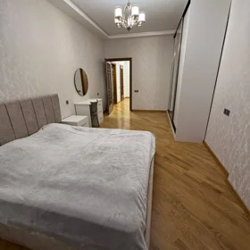 In Baku 140.0 m² apartment is for rent - Image 3