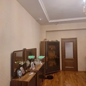 In Baku 110.0 m² apartment is for rent - Image 2