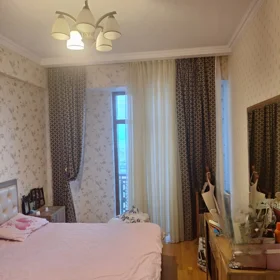In Baku 110.0 m² apartment is for rent - Image 4