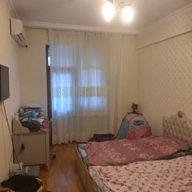 In Baku 110.0 m² apartment is for rent - Image 5