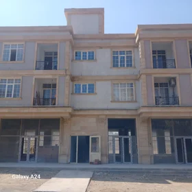 In Baku nan m² apartment is for sale - Image 3
