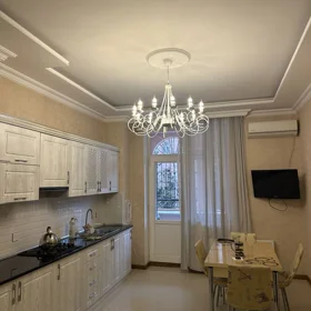 In Baku 130.0 m² apartment is for rent - Image 2