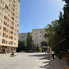 In Baku 130.0 m² apartment is for rent - Image 4
