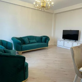 In Baku 155.0 m² apartment is for rent - Image 2