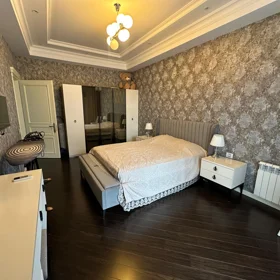 In Baku 160.0 m² apartment is for rent - Image 4