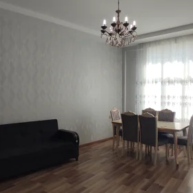 In Baku 80.0 m² apartment is for rent - Image 2