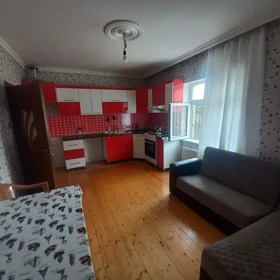 In Baku 100.0 m² house with 4.0 rooms is for sale - Image 2